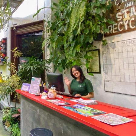 Snooze Malang Hostel Екстериор снимка