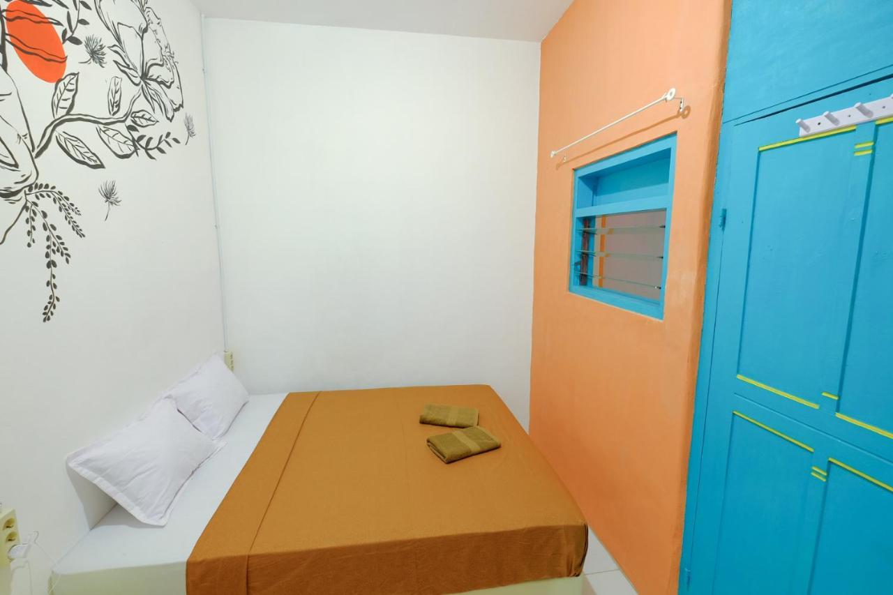 Snooze Malang Hostel Екстериор снимка