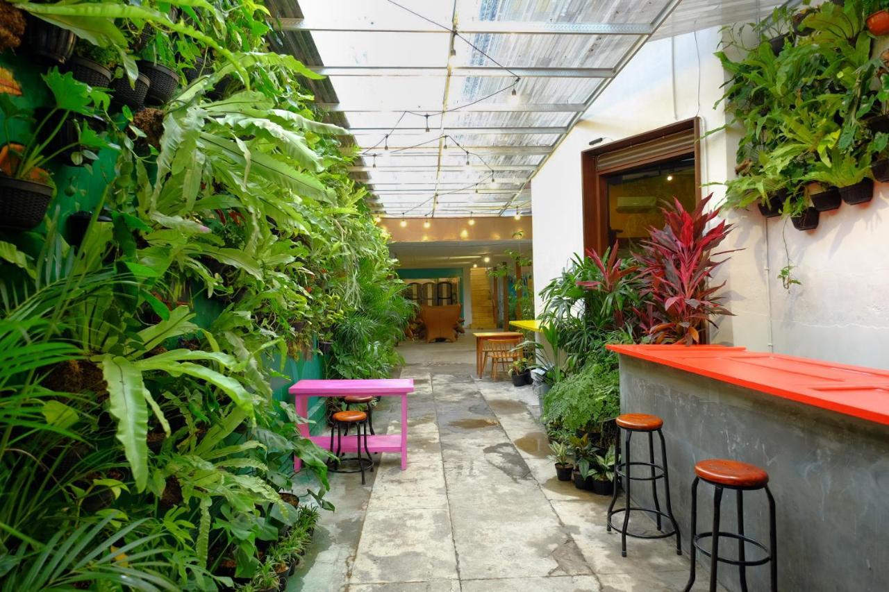 Snooze Malang Hostel Екстериор снимка