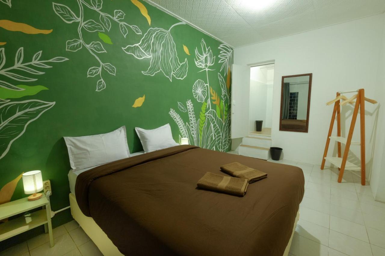 Snooze Malang Hostel Екстериор снимка