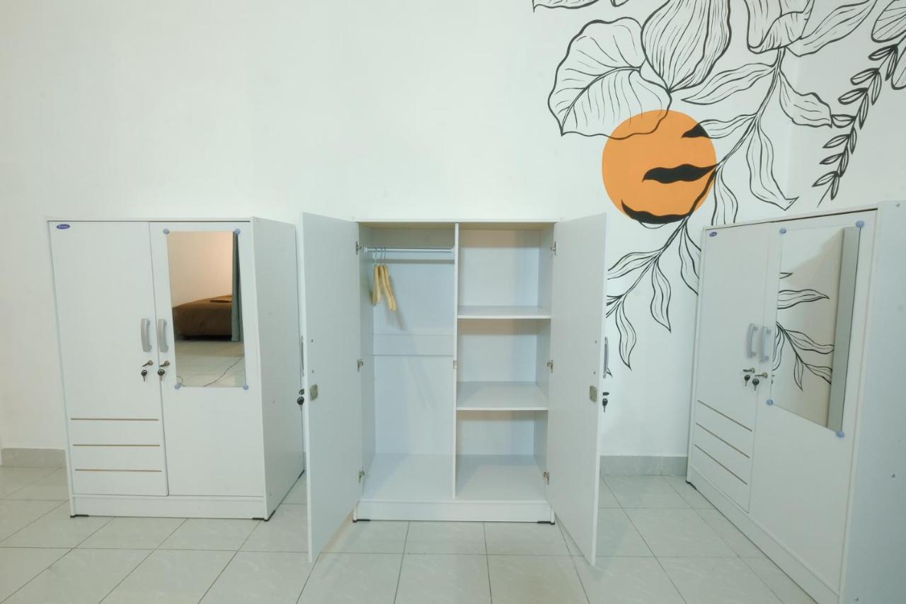 Snooze Malang Hostel Екстериор снимка