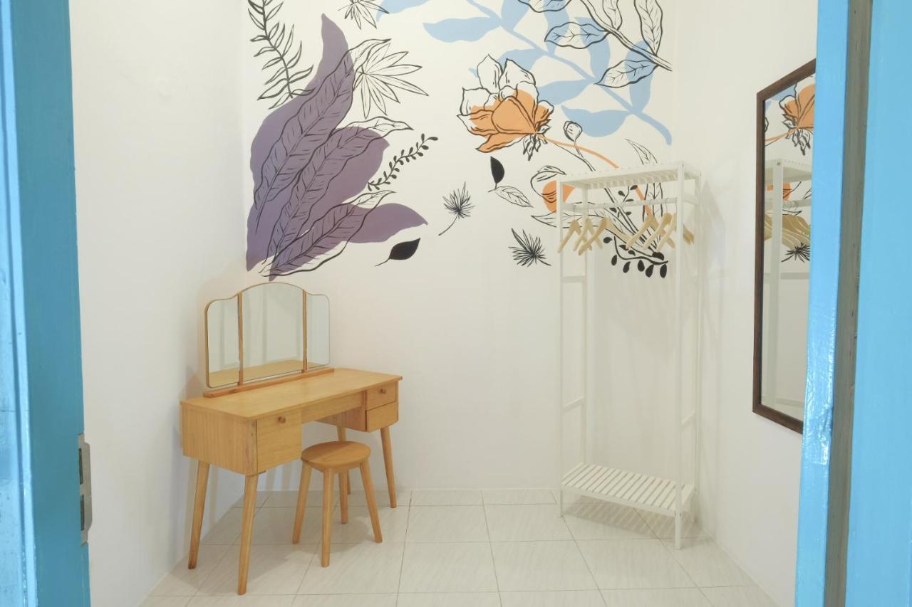 Snooze Malang Hostel Екстериор снимка