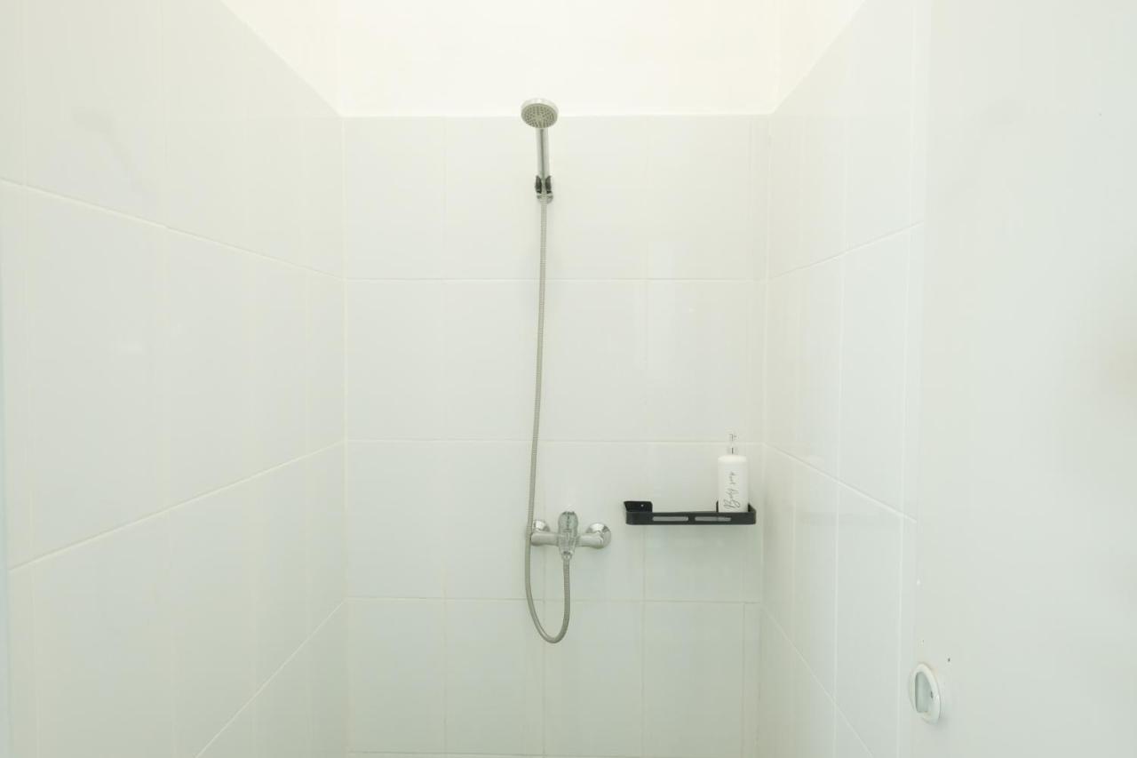 Snooze Malang Hostel Екстериор снимка