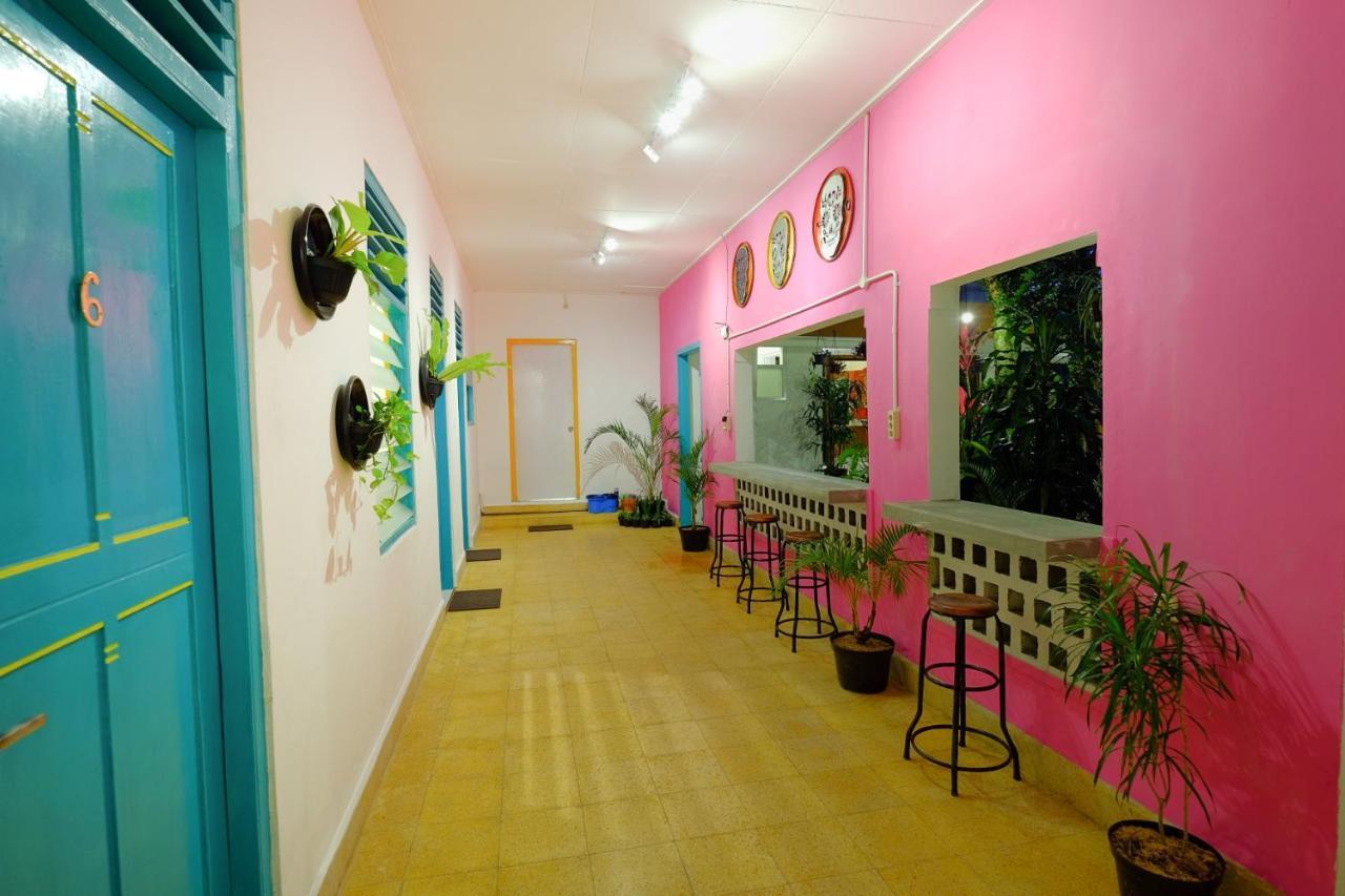 Snooze Malang Hostel Екстериор снимка