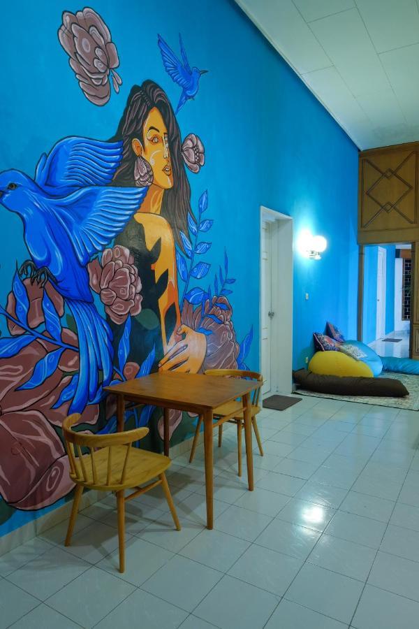 Snooze Malang Hostel Екстериор снимка