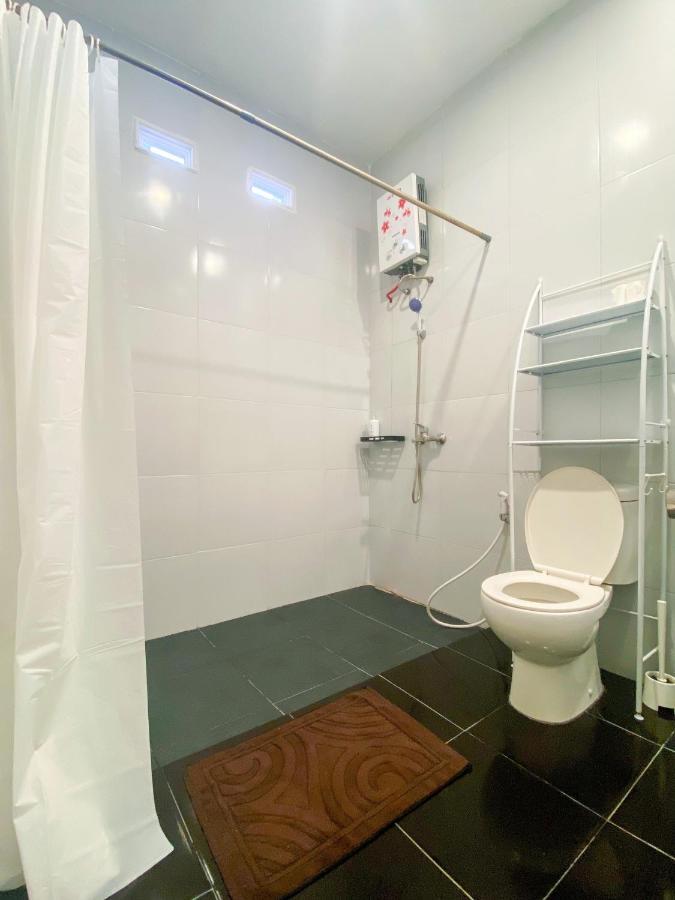 Snooze Malang Hostel Екстериор снимка