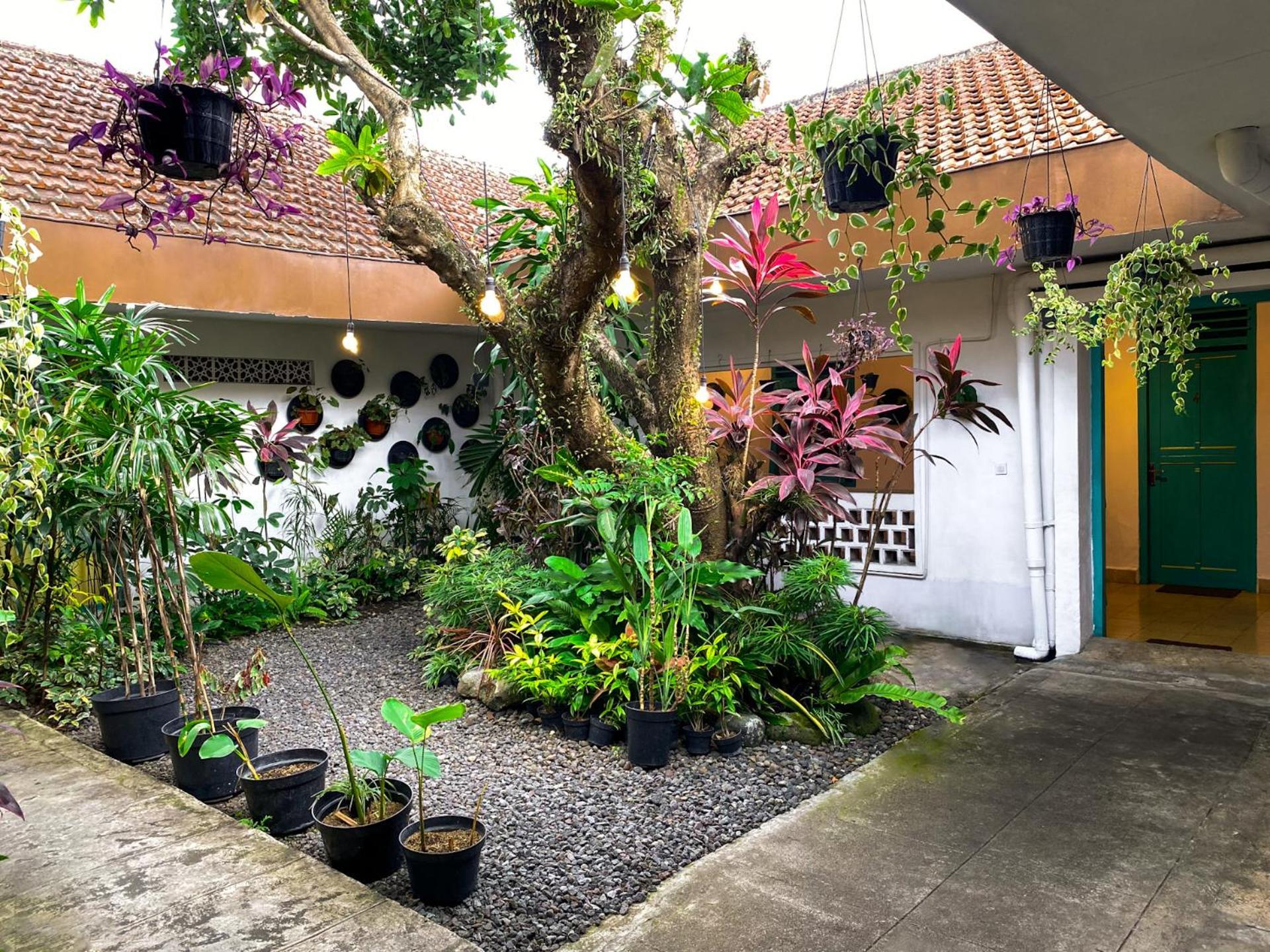 Snooze Malang Hostel Екстериор снимка