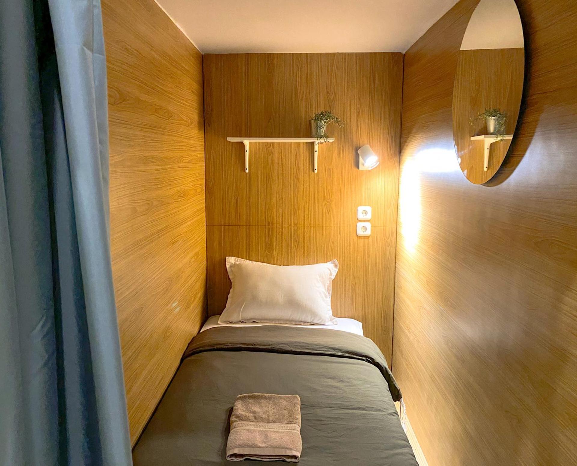 Snooze Malang Hostel Екстериор снимка