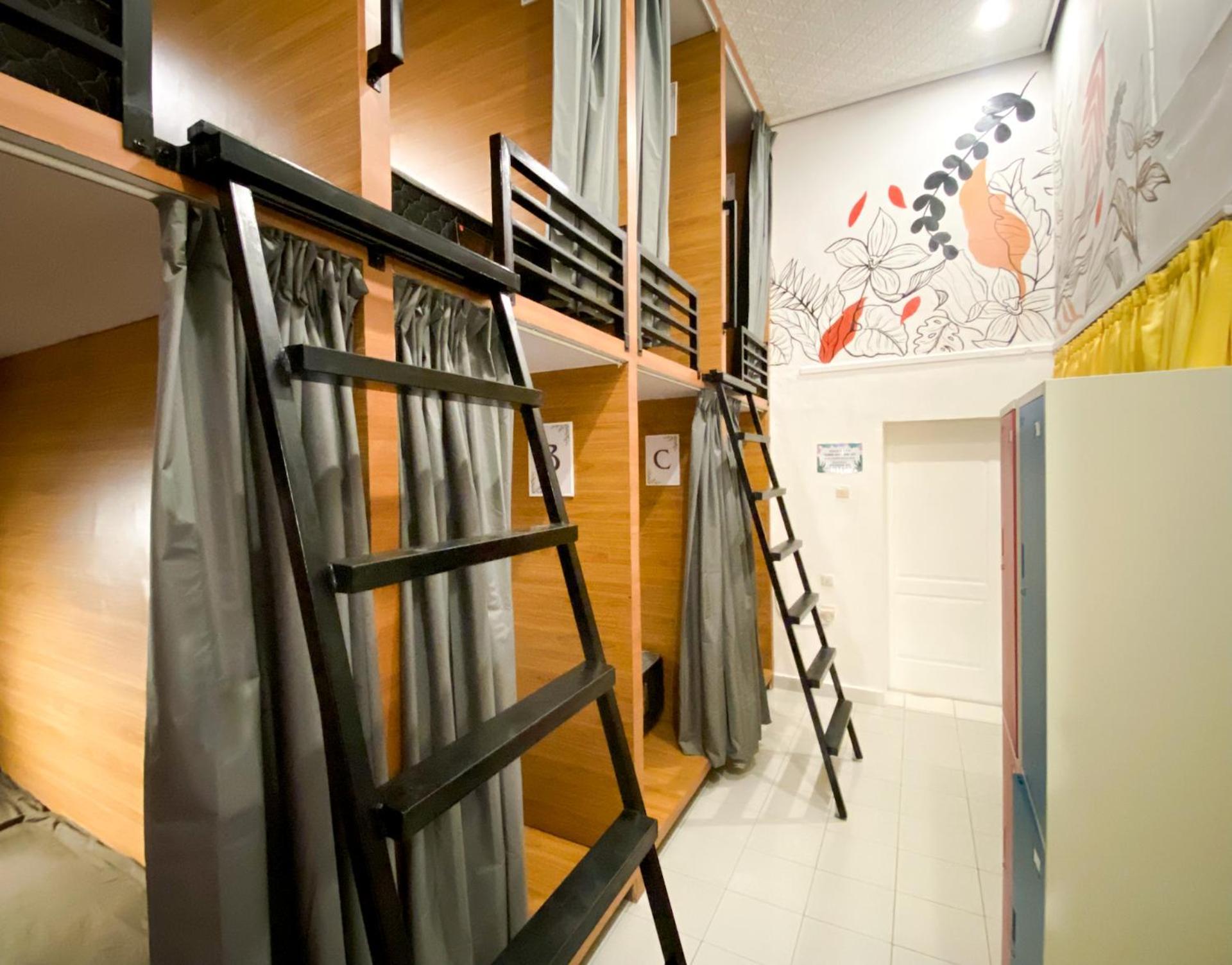 Snooze Malang Hostel Екстериор снимка